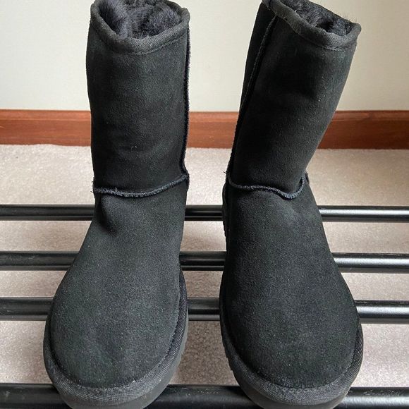 KOOLABURRA UGG Women Classic  Shearling Boot NEW - Picture 1 of 7